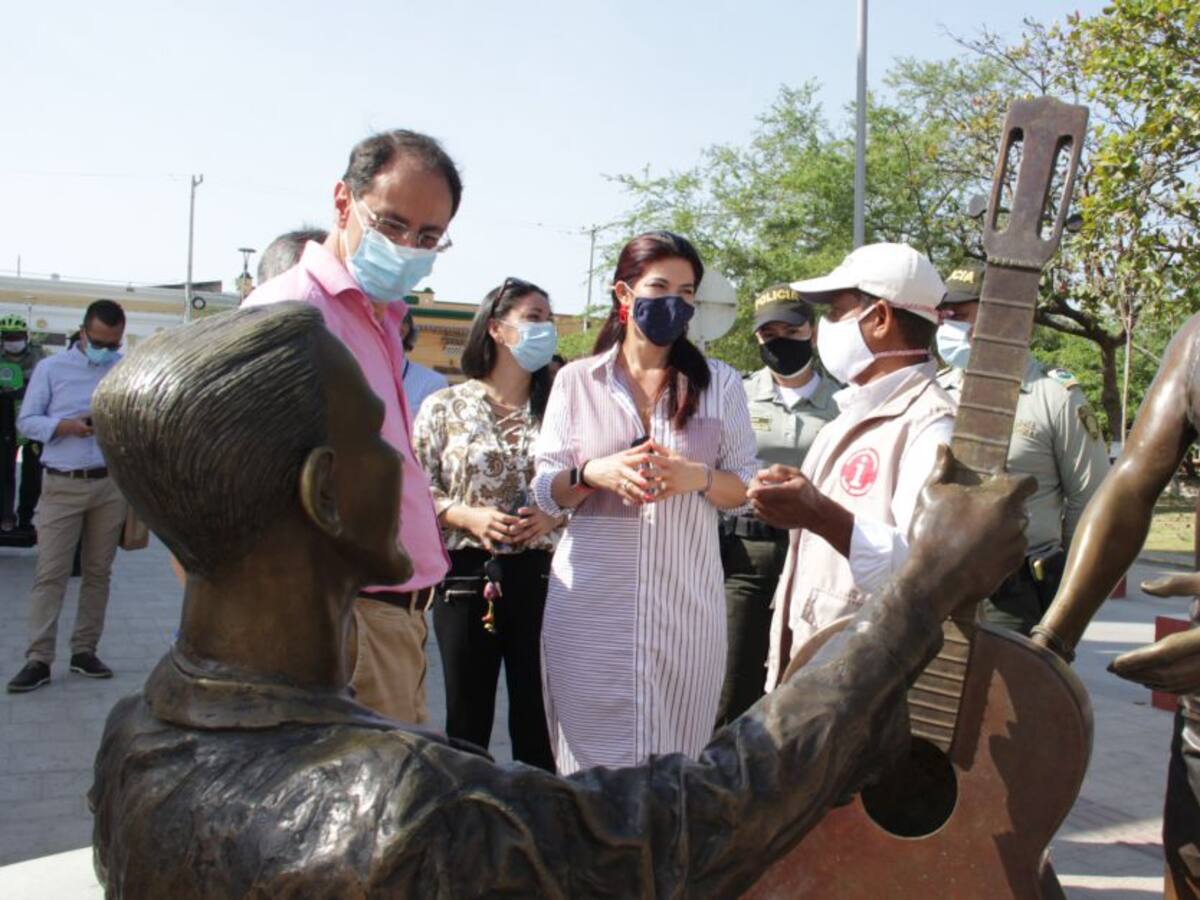 MinTurismo y Fontur recorrieron obras de la plaza de Ciénaga, Magdalena