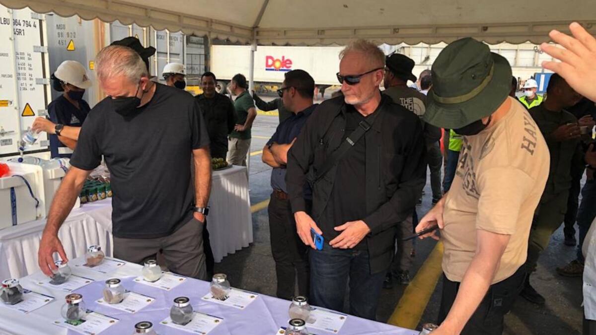 Agregados de la Policía de Aduanas y Fronteras visitaron el Puerto