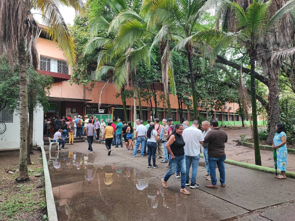 Con Falta de puestos de votación y tarjetas electorales, Huila eligió en la consulta