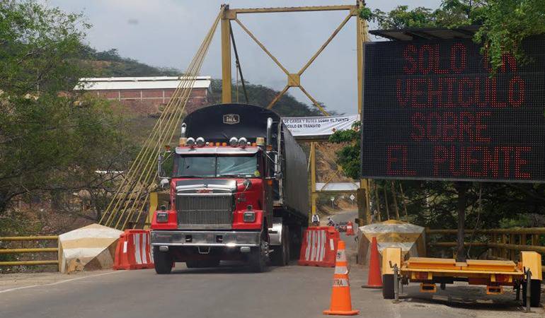 Puente Mariano Ospina Pérez