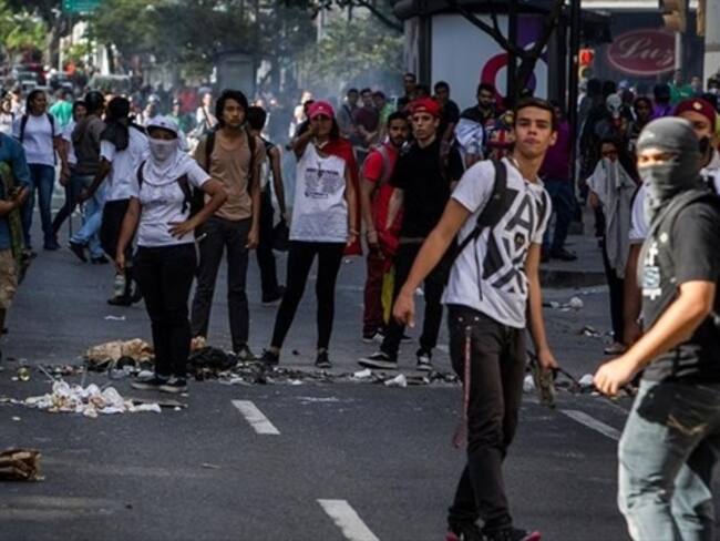 Telescopio en Caracas. Manual del dictador para destruir un país