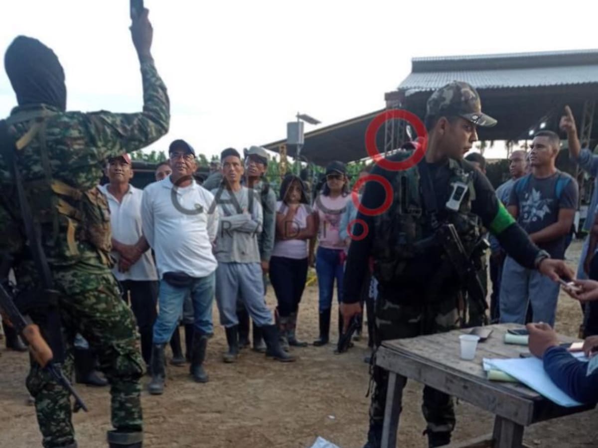 Clan del Golfo llega cobrando ‘vacunas’ a los empleados de bananeras de Puente bomba