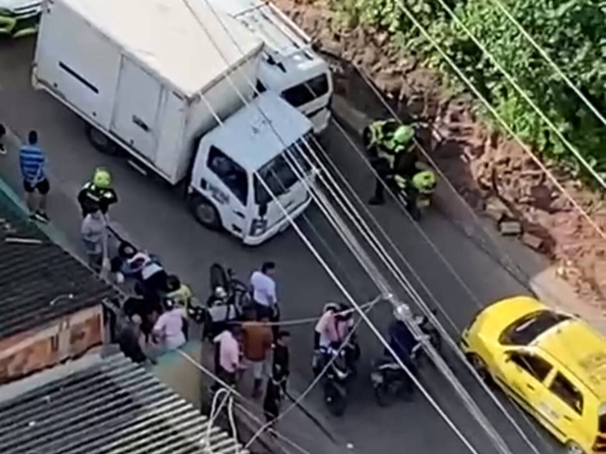 VIDEO |‘Cobra diario’ fue atacado con arma de fuego en Piedecuesta. Esto es lo que se conoce