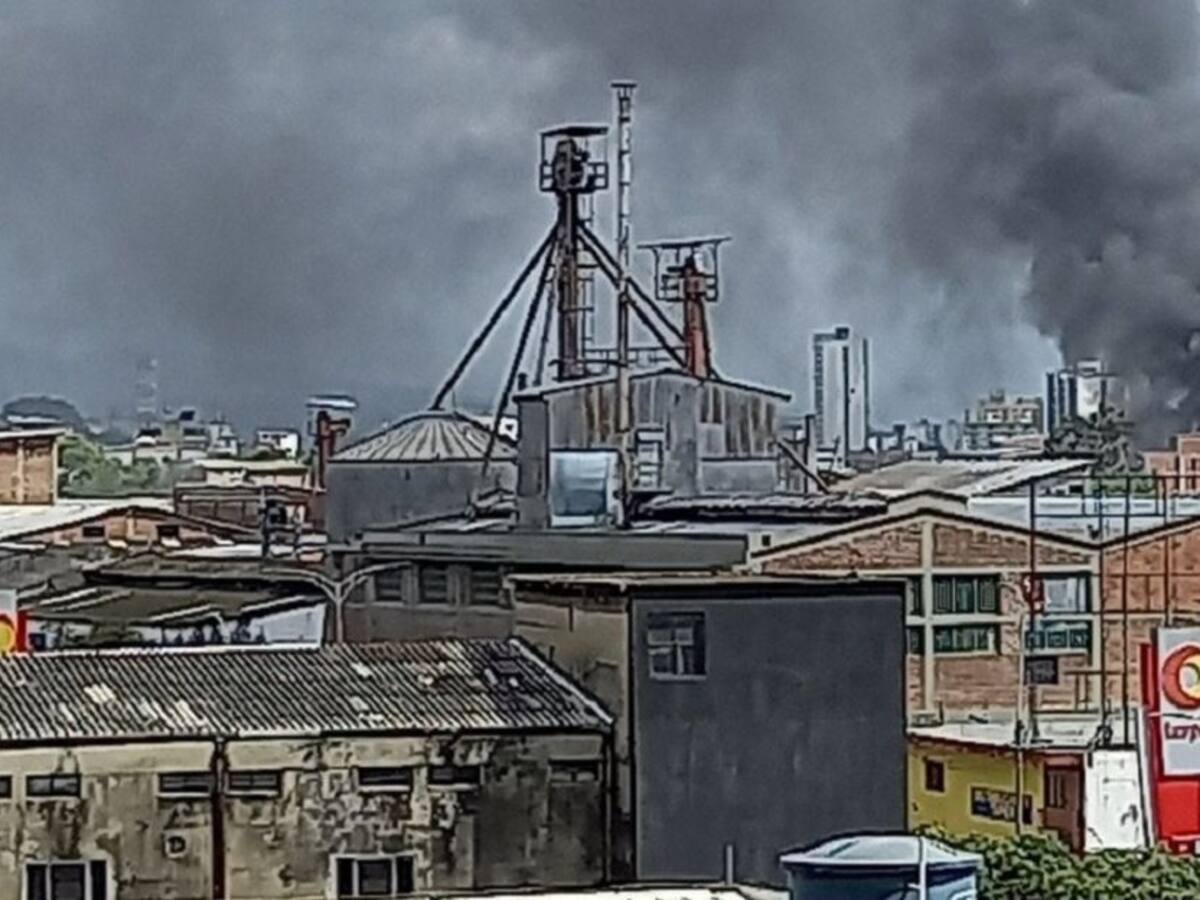 VIDEO: Incendio en carpintería del barrio San Rafael