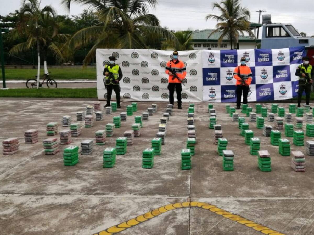 Incautan media tonelada de cocaína en un barco en Turbo, Antioquia