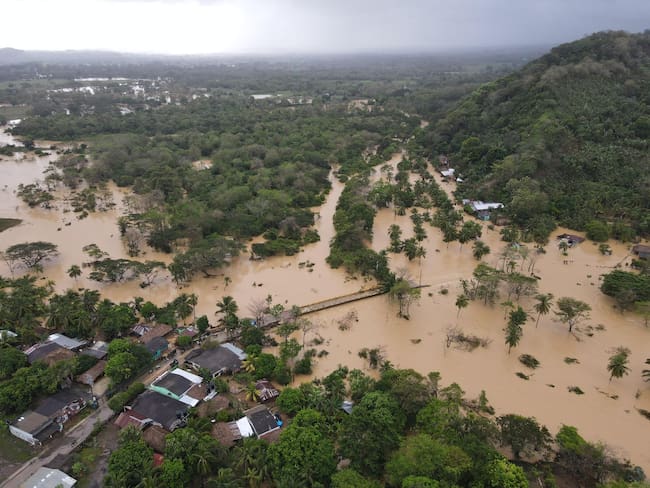 Crudo balance de inundaciones en Córdoba: dos personas muertas y más 20 municipios en emergencia. Foto: prensa Alcaldía de Puerto Escondido.