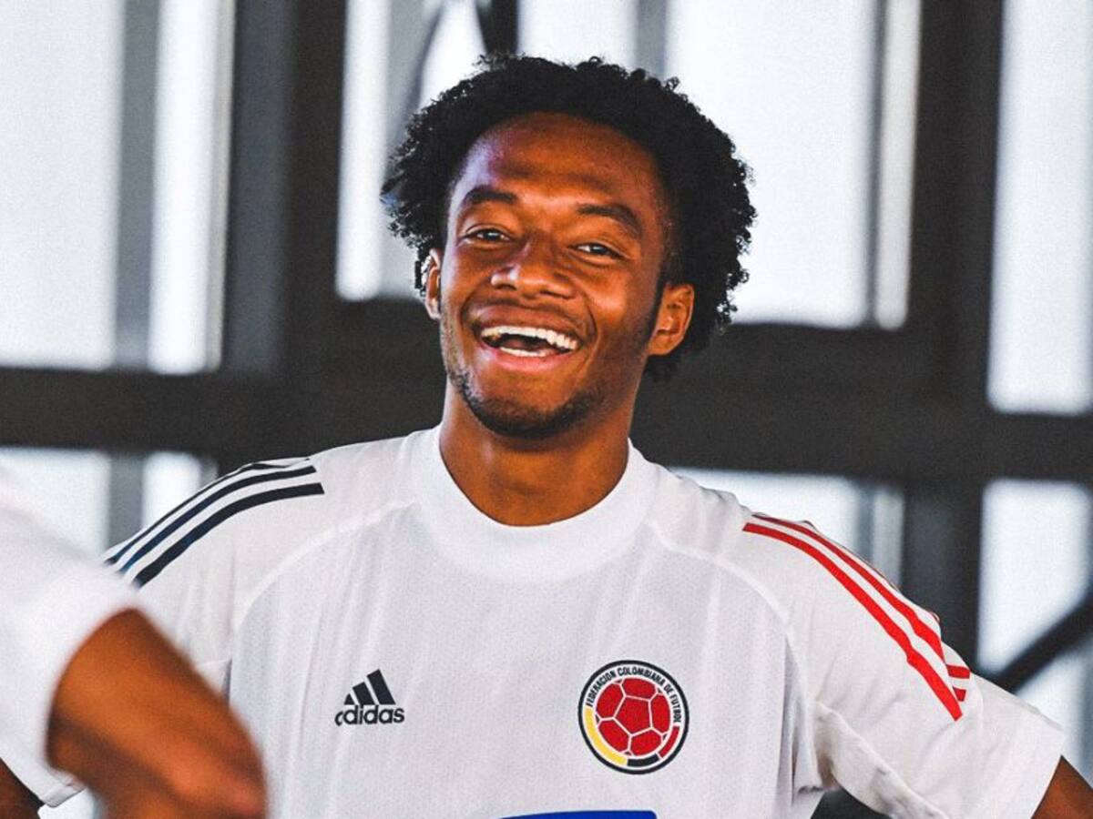 El golazo de tiro libre de Cuadrado en el entrenamiento de Colombia