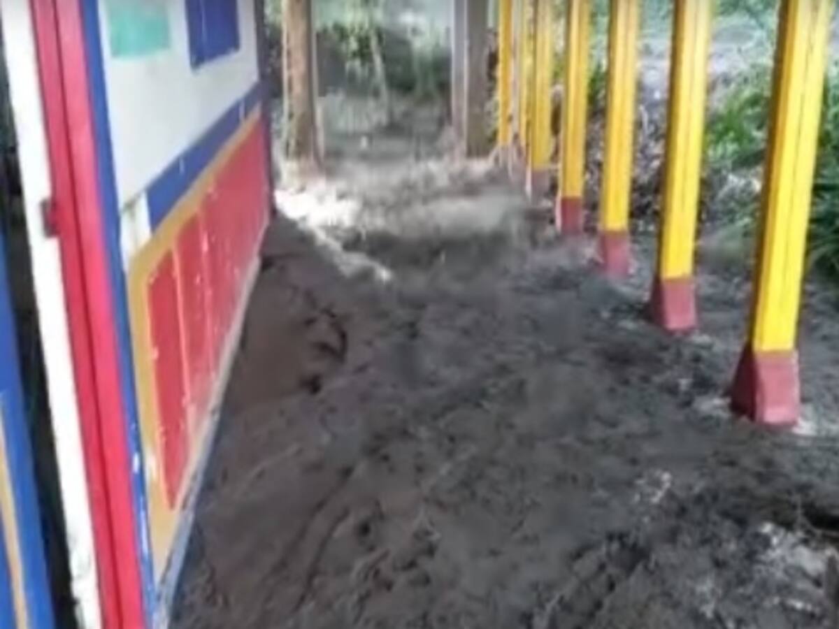 Emergencias por lluvias impiden normalidad académica en colegio de Calarcá