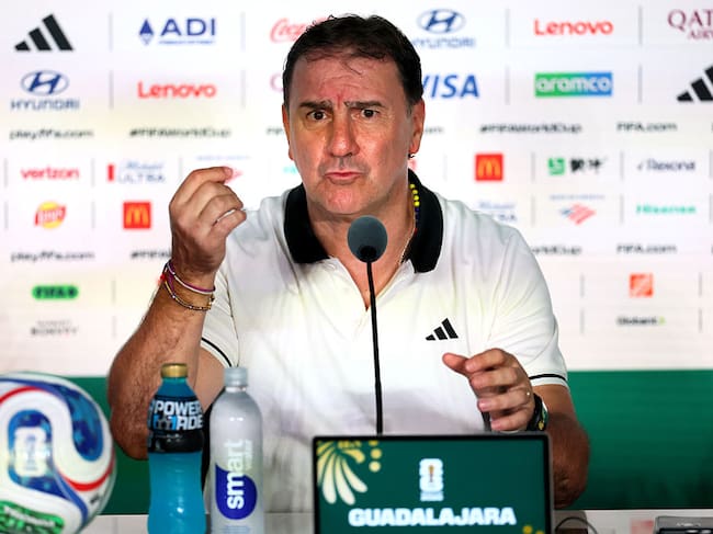Lorenzo se sincera y defiende a James Rodríguez de las críticas, tras la clasificación de Colombia. (Photo by Manuel Velasquez - FIFA/FIFA via Getty Images)