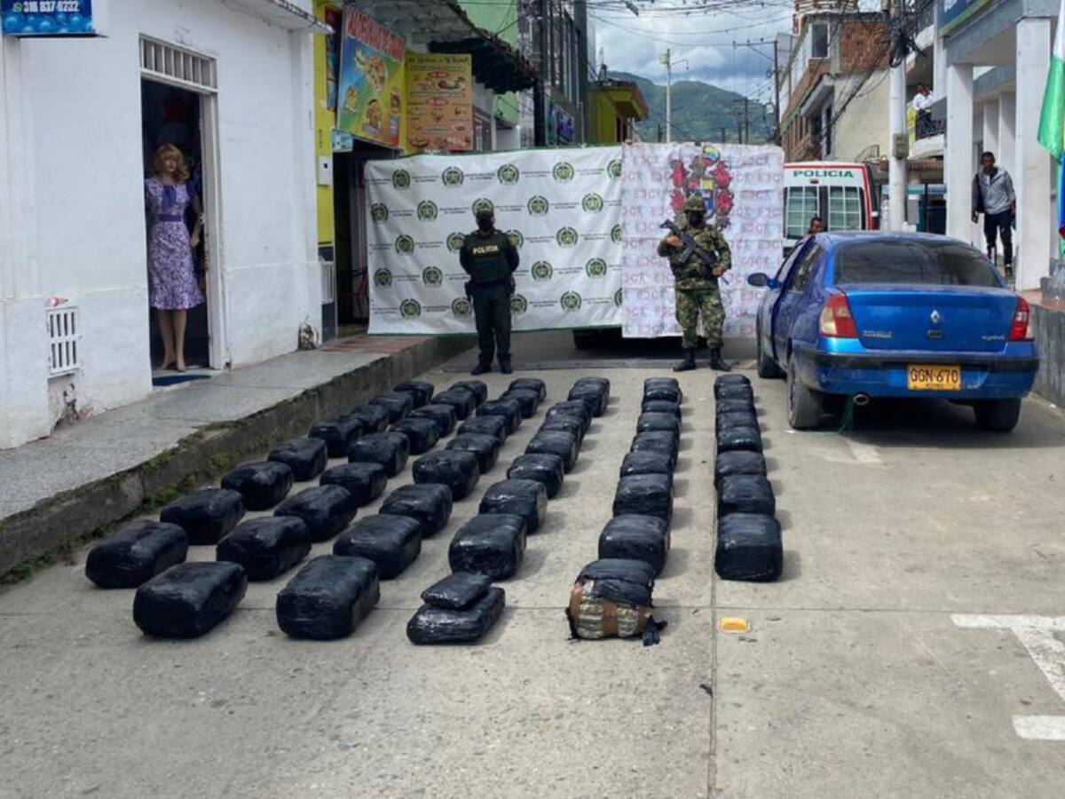 Incautan 280 kilos de estupefacientes en carreteras del Huila