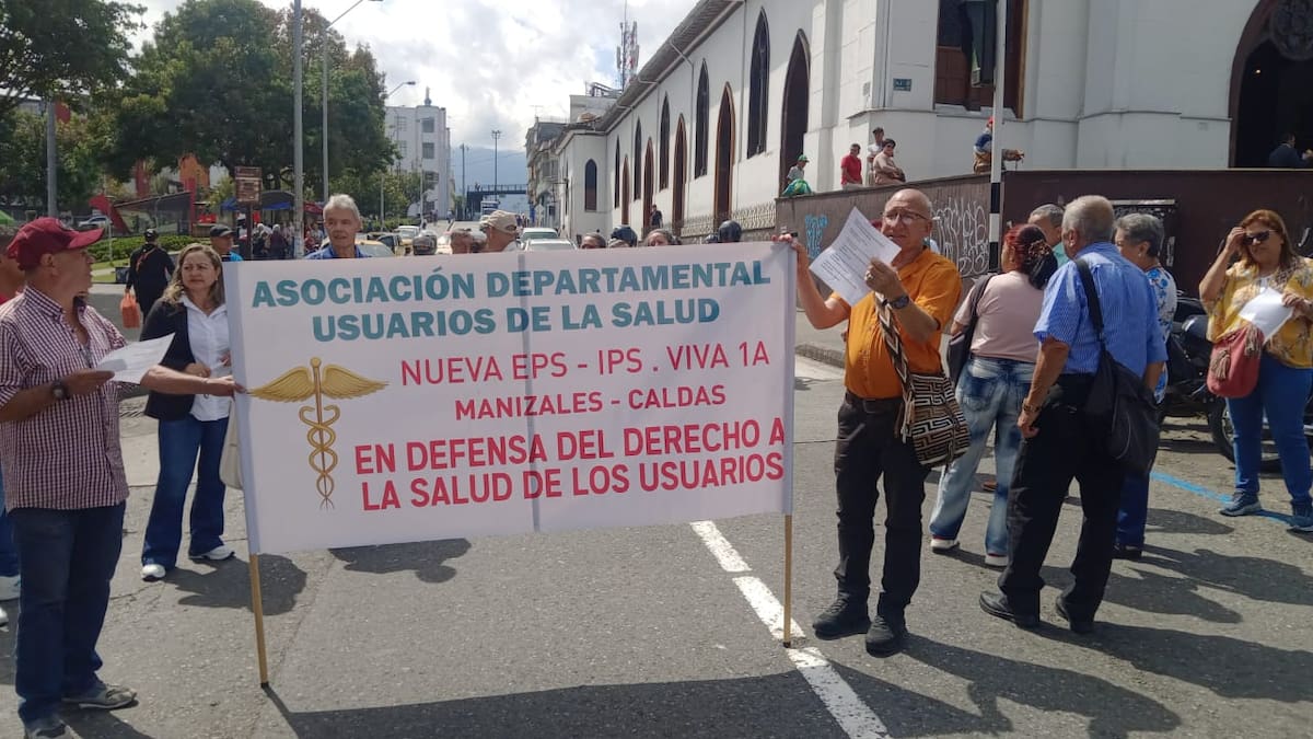 Crisis de salud en Manizales: afiliados de Nueva EPS exigen soluciones