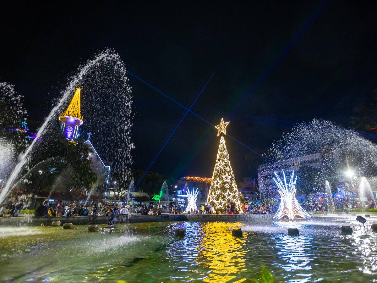 Pereira encendió la navidad con un millón 698.900 luces