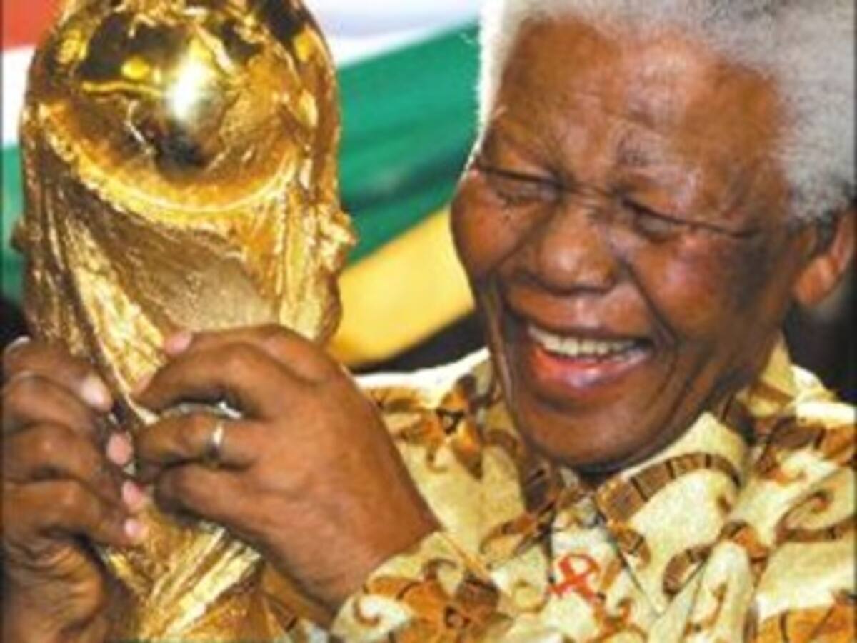 Blatter confirma la presencia de Nelson Mandela en el Mundial