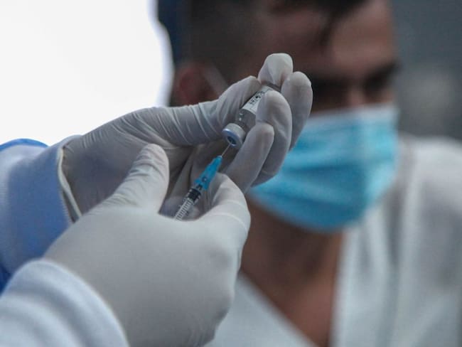MinSalud reporta nuevo récord de vacunación: 550.852 dosis aplicadas