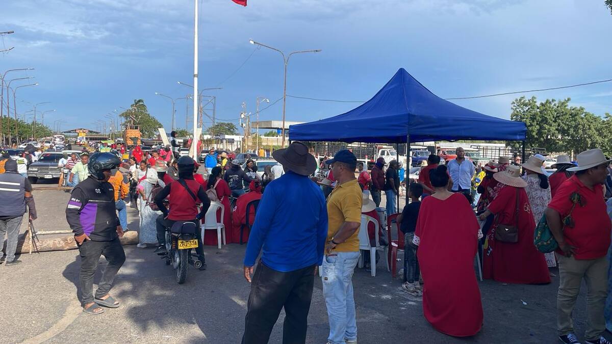 Bloqueo de indígenas Wayuu en Paraguachón afecta comercio fronterizo
