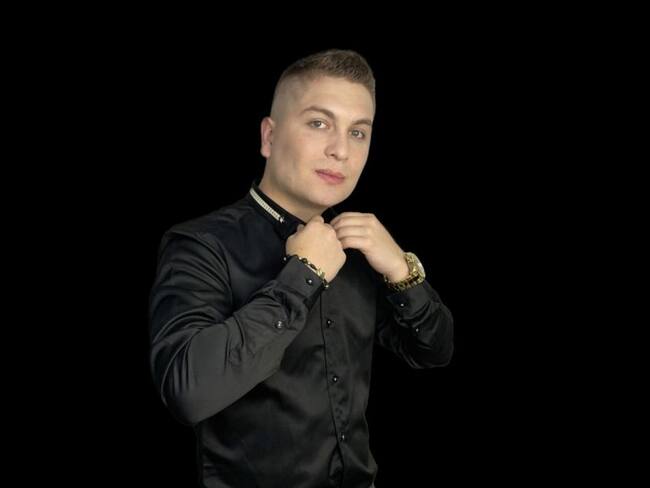 Bryan Muñoz presentó su canción “Lo he perdido todo”