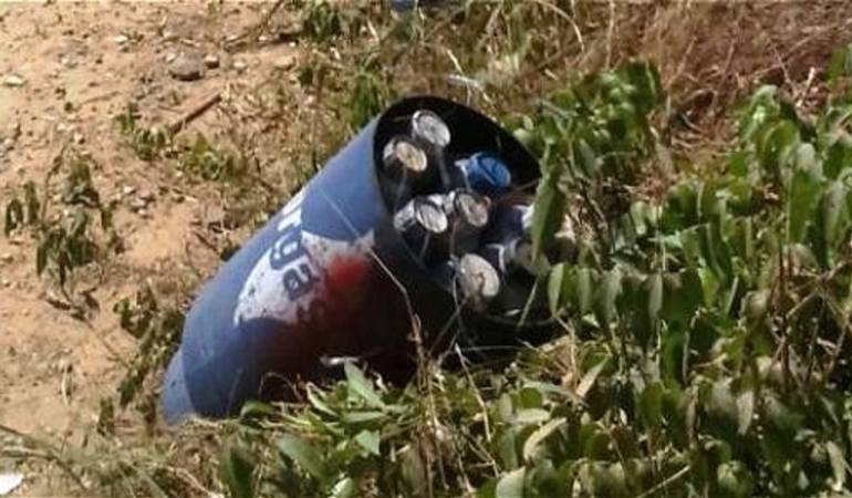 Con artefactos explosivos no convencionales fueron atacados los militares.