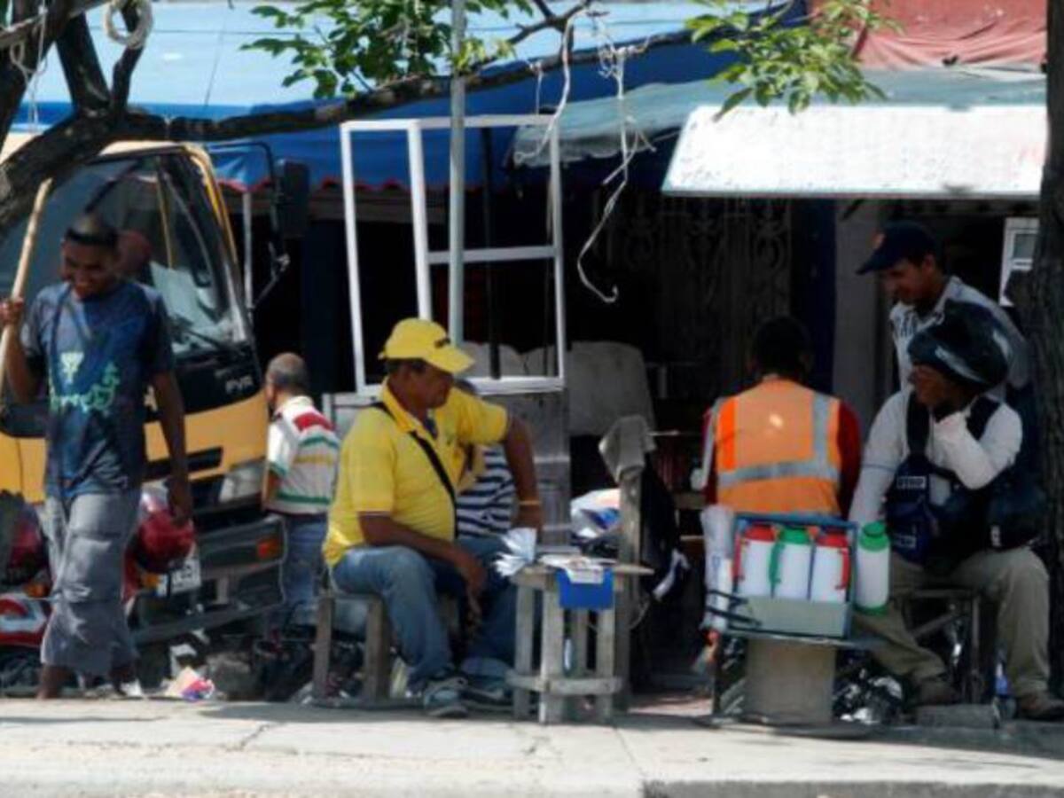Alertan a comerciantes del Mercado de Cartagena que personal no autorizado esta cobrando arriendos