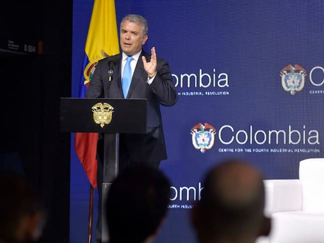 Colombia camina hacia la revolución industrial: Duque