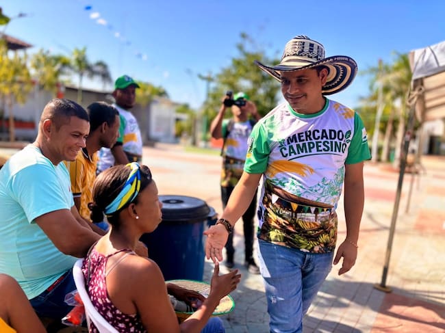 Alcalde Miguel Samir Barrios rindió homenaje a quienes son orgullo del municipio y anunció nuevos beneficios para el campo