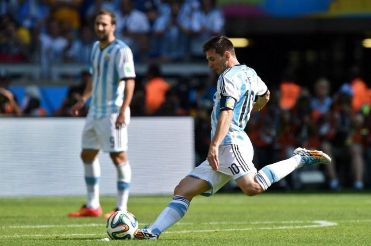 Lionel Messi anotó el último minuto pero los dirigidos por Alejandro Sabella quedaron en deuda tras un pálido triunfo 1-0 ante Irán, considerada una de las débiles del grupo F.