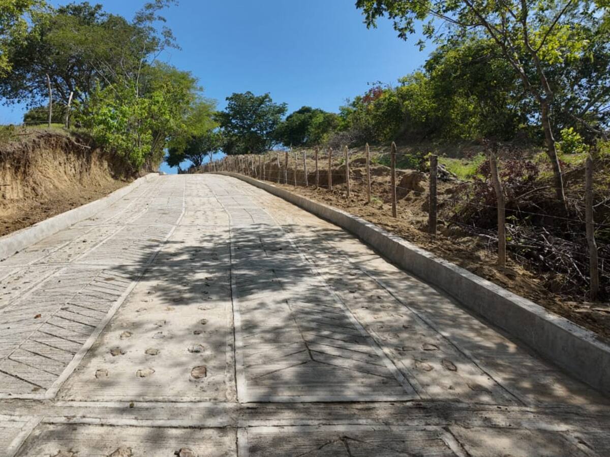JAC de Guamaral- Bolívar ejecutó placa huella en vía rural