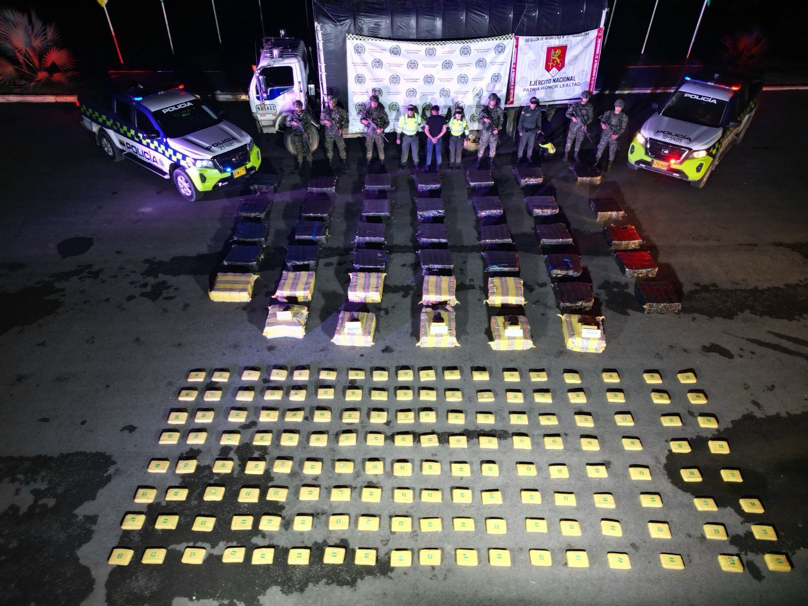 con el logotipo de la bandera de Brasil.