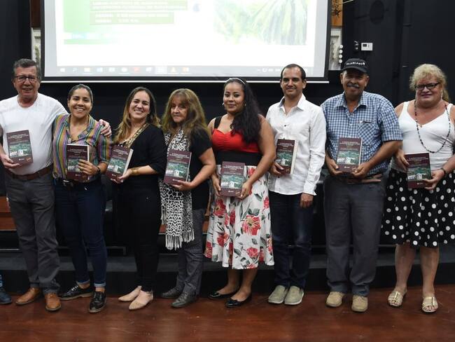El libro que cuenta como nacieron las autodefensas en Santander