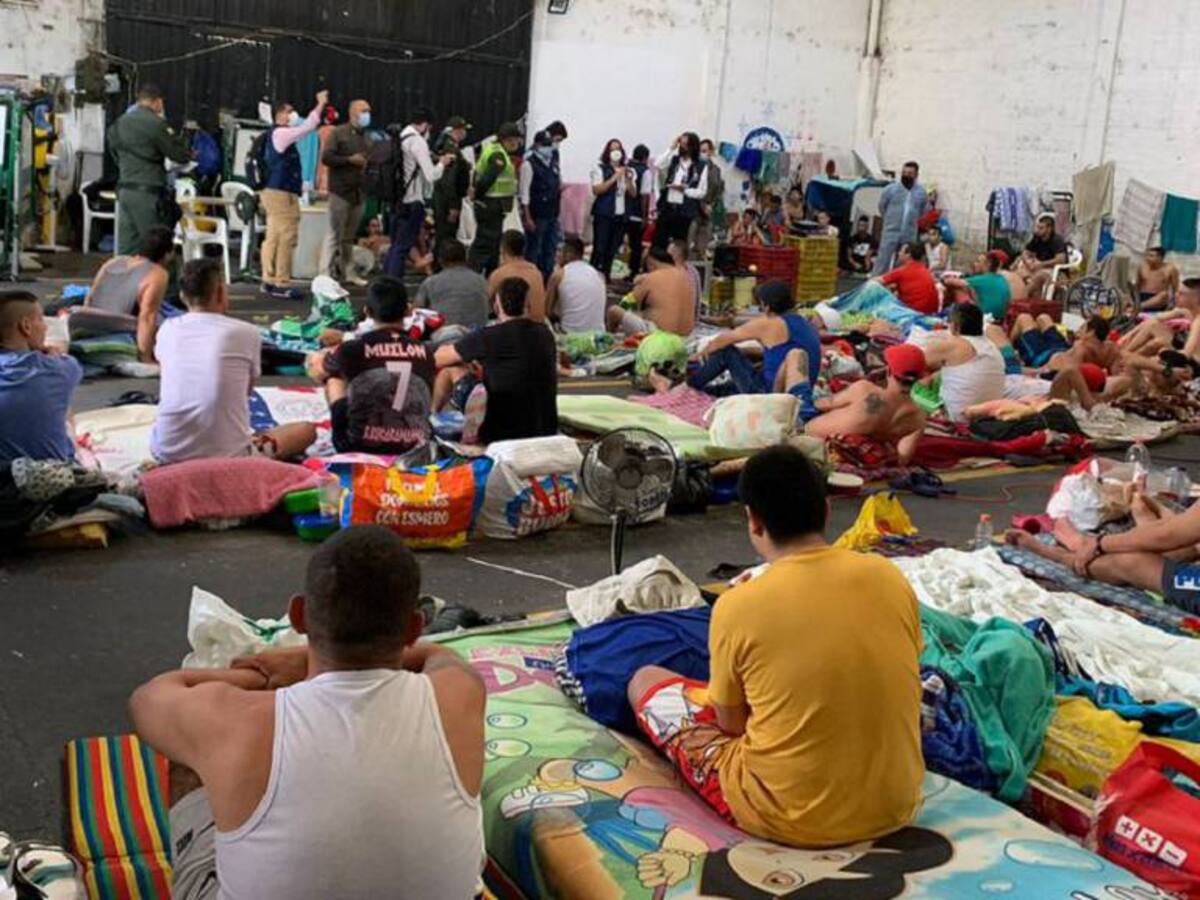 Desde 1 de agosto detenidos en estaciones de policía serán alimentados por las alcaldías