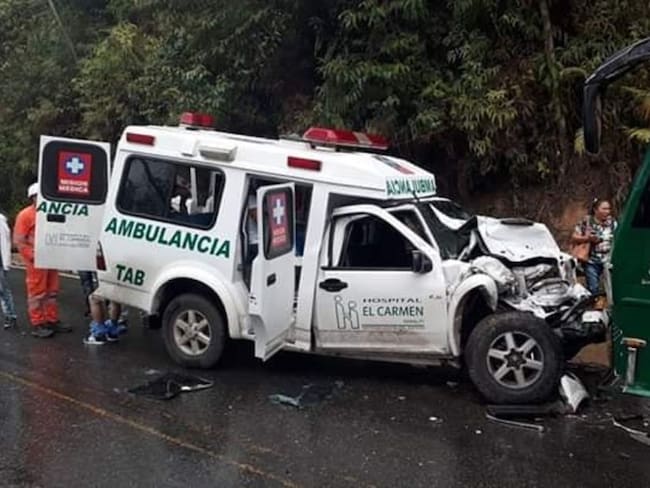 Una persona muerta y tres heridas en aparatoso accidente en vía Cisneros