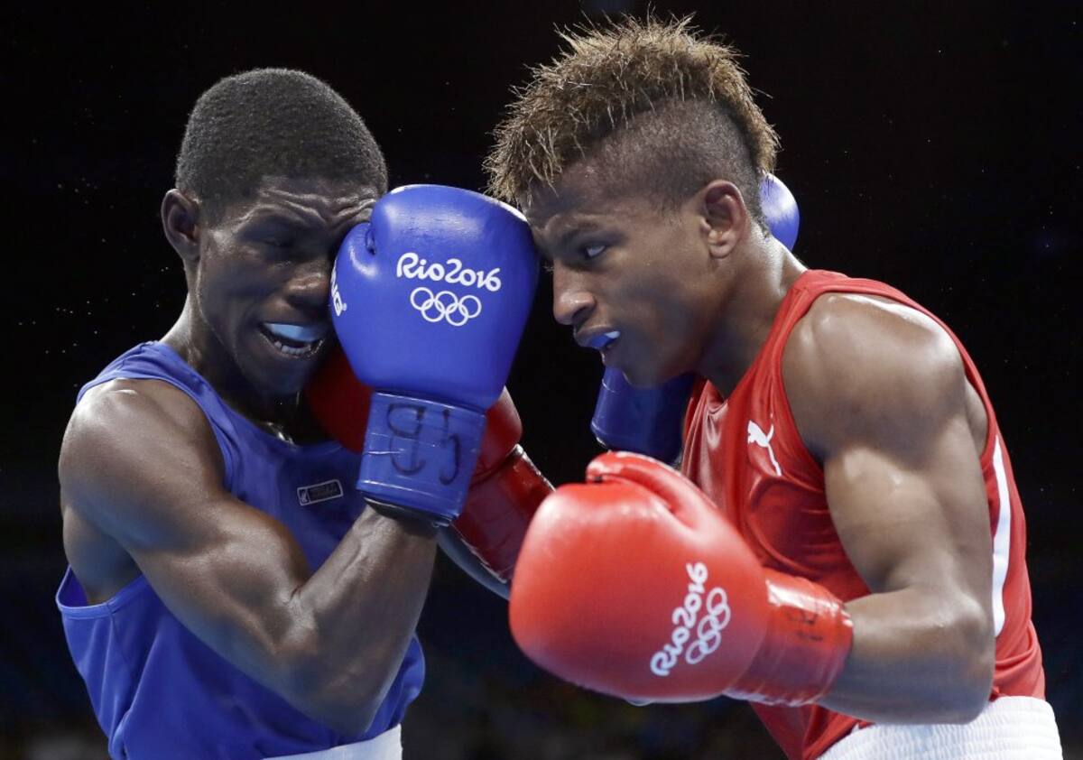 El boxeador antioqueño aseguró la medalla de plata y el domingo podría acceder a la medalla de oro