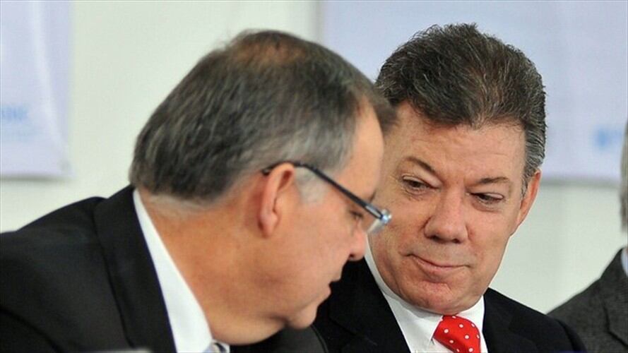 Alejandro Ordóñez y Juan Manuel Santos. Foto: Colprensa