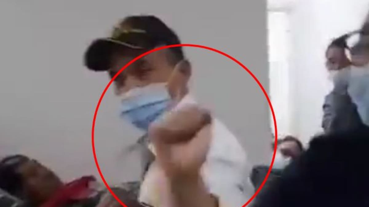 Video: Pelea a puños entre vigilantes, enfermeras y pacientes en Hospital Simón Bolívar