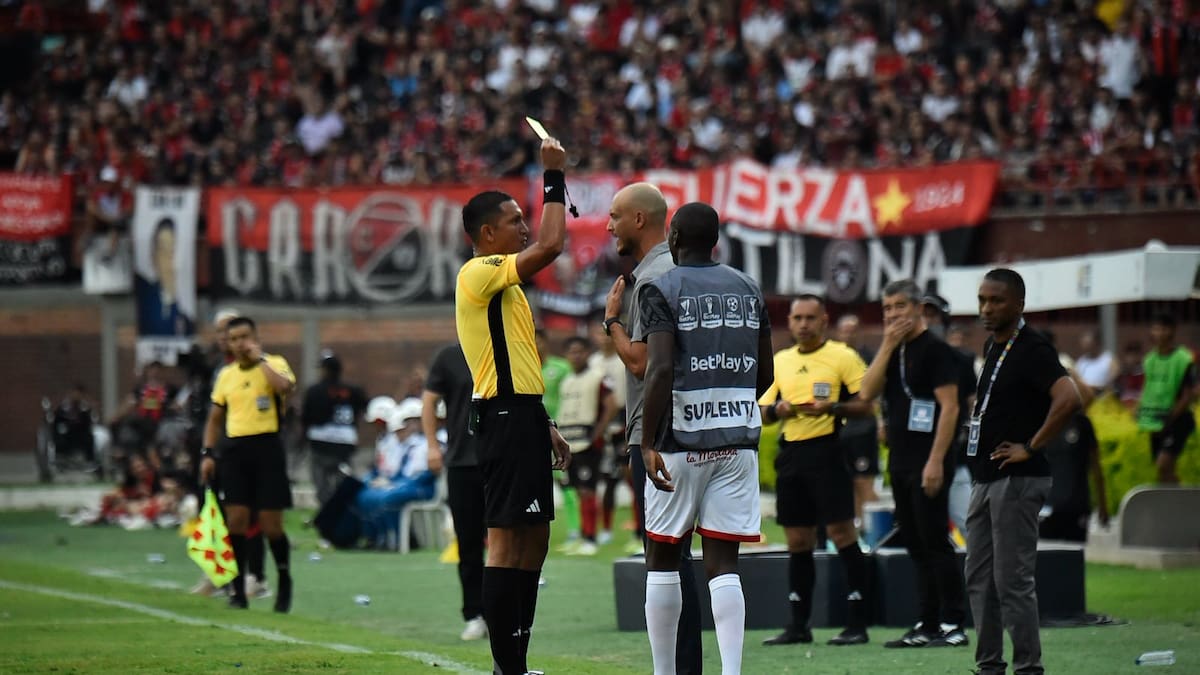 David González: “Papula tiene condiciones para ser uno de los mejores nueves del país”