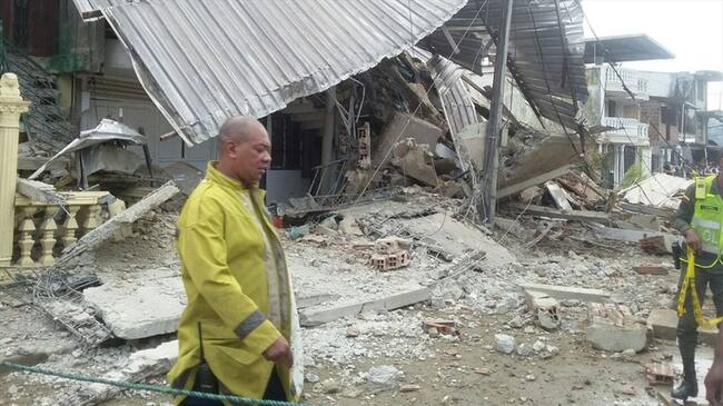 Al menos tres heridos por desplome de edificio en construcción en Buenaventura. Foto: Erika Rebolledo.