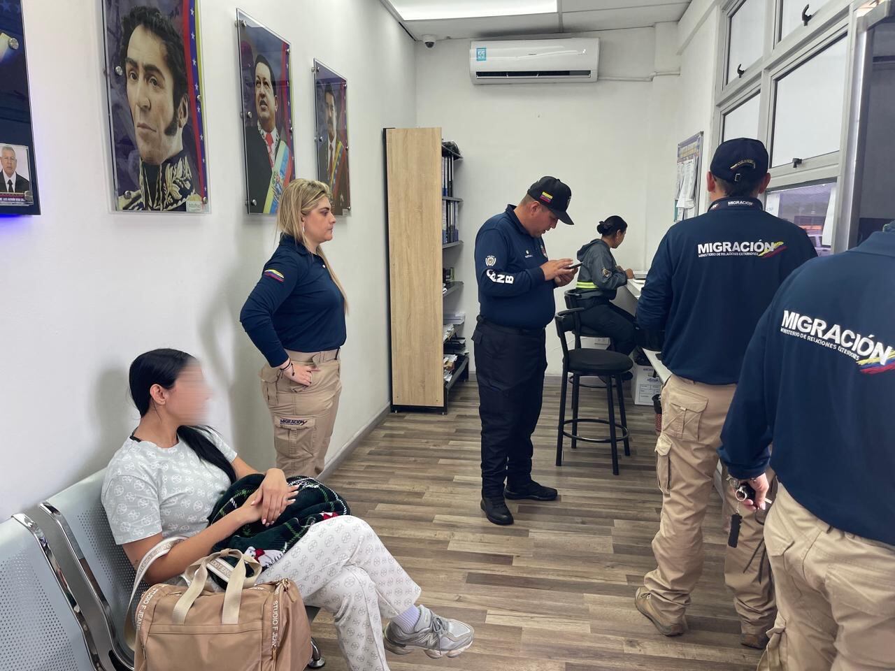 Capturada en Medellín alias "Kata", condenada en Venezuela por trata de personas. Cortesía: Migración Colombia