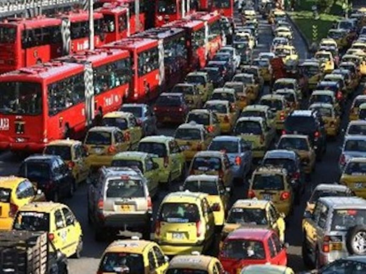 Escándalo por desfalco de fondos en sector movilidad de Bogotá