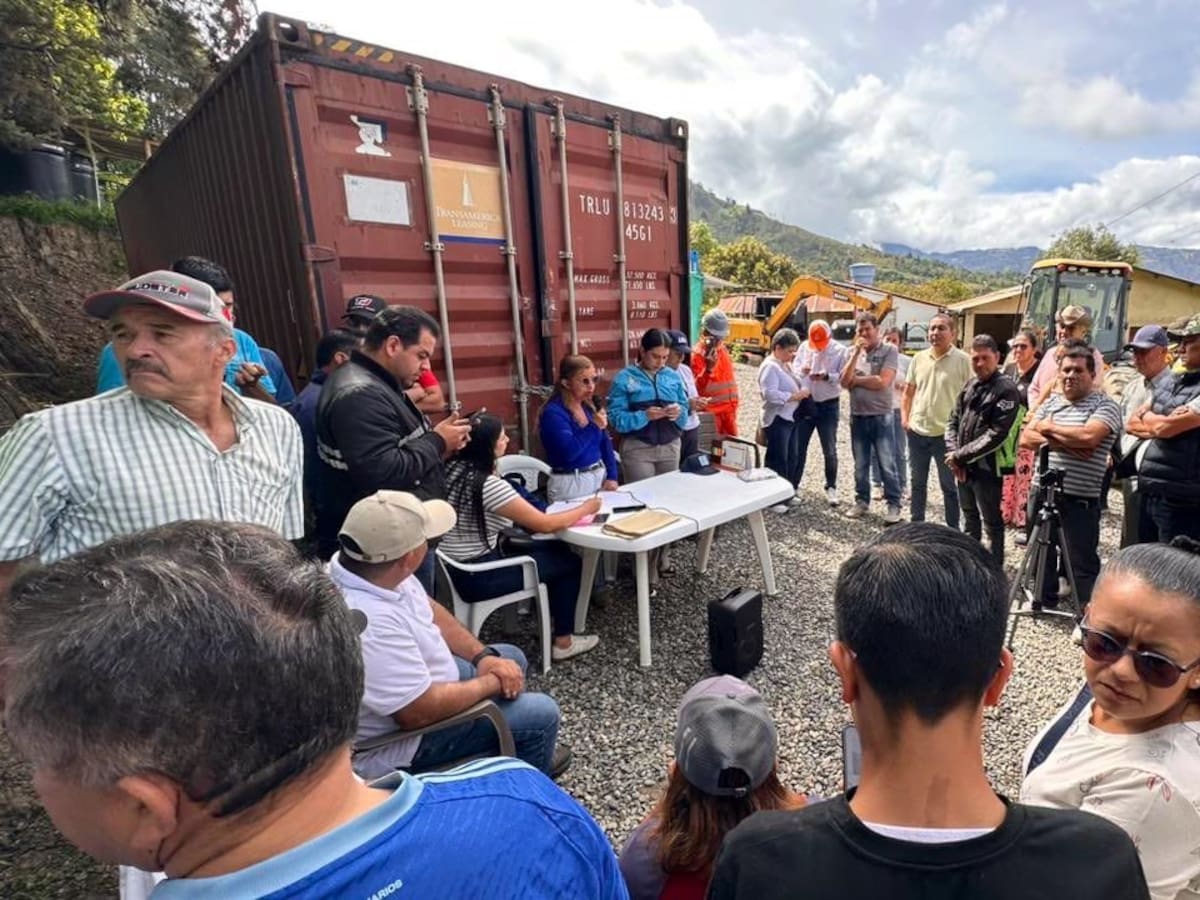 Levantan bloqueo intermitente en la Vía al Llano, informó el gobernador Jorge Emilio Rey