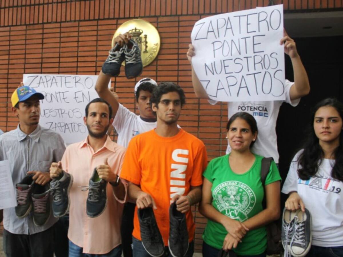 Universitarios exigen a Rodriguez Zapatero solidaridad