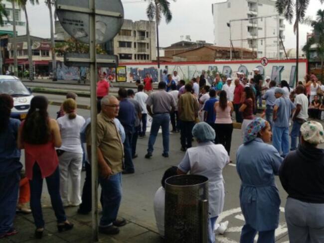 Por despido de 590 trabajadores del HUV hoy hay protestas al sur de Cali