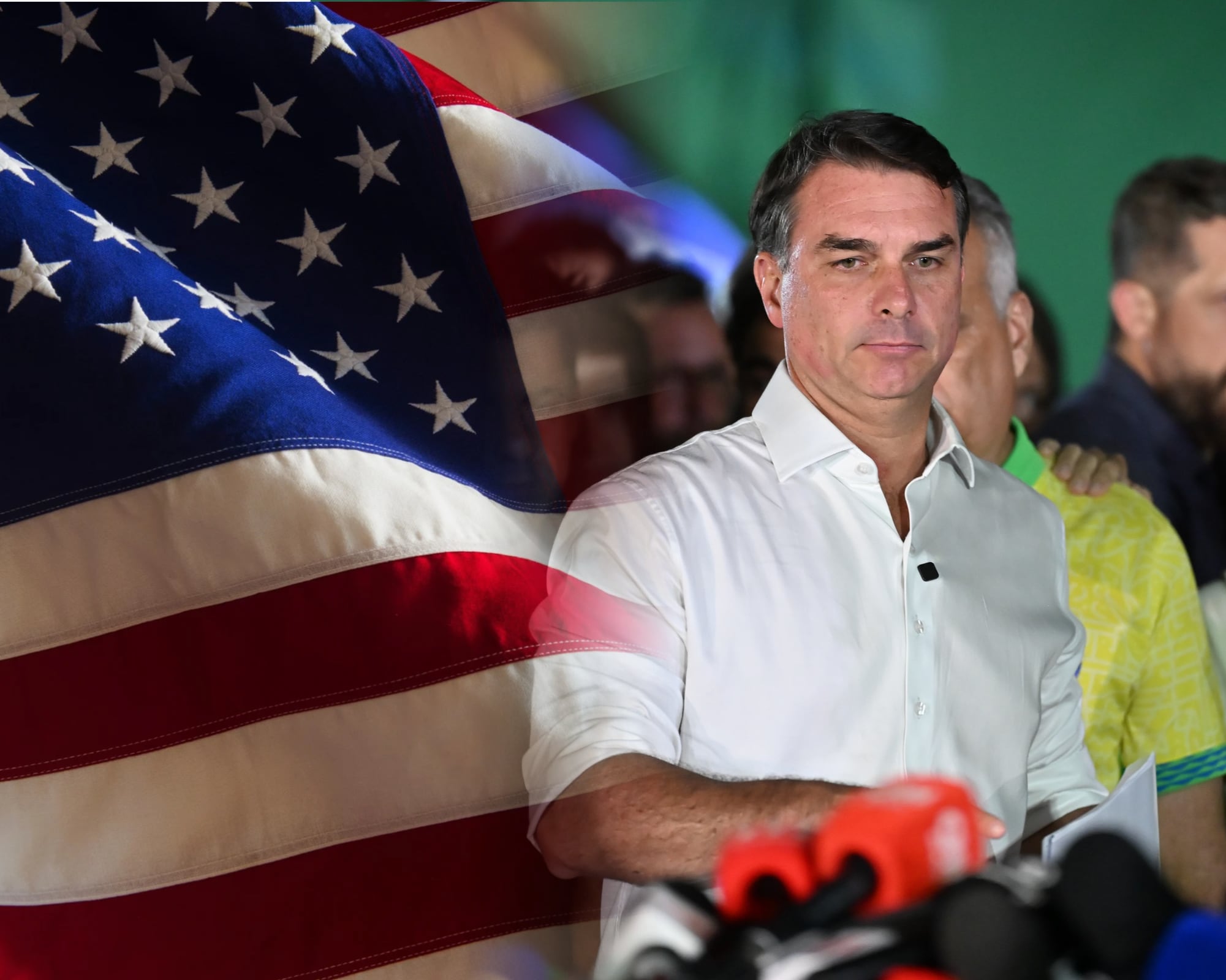 El anuncio ocurre luego de reportes de que el derrotado candidato presidencial abandonó Brasil tras recibir una orden que le impedía dejar el país.
(Foto:   Caracol Radio / Getty)