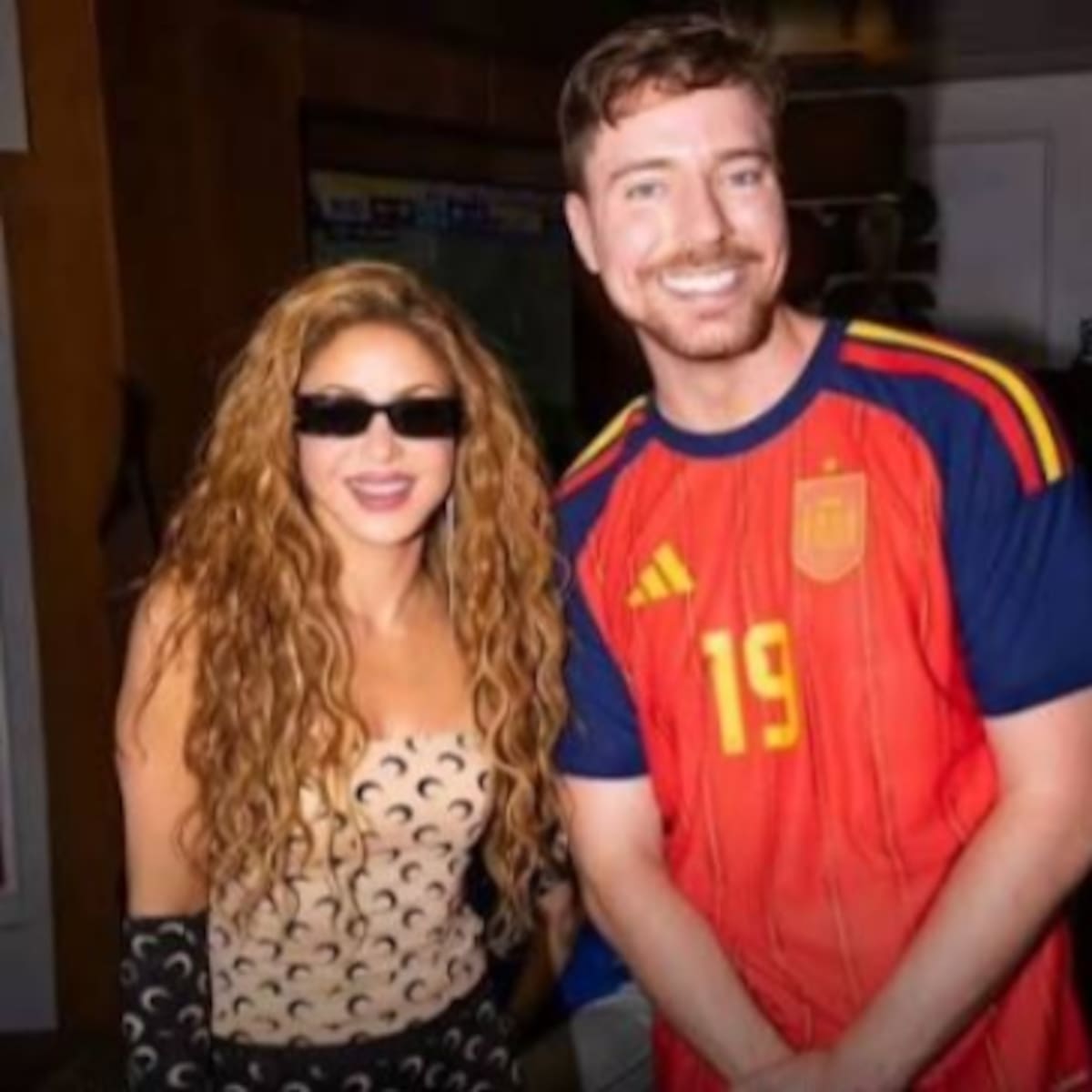 Shakira le propuso a MrBeast construir más escuelas en Colombia: esto se sabe