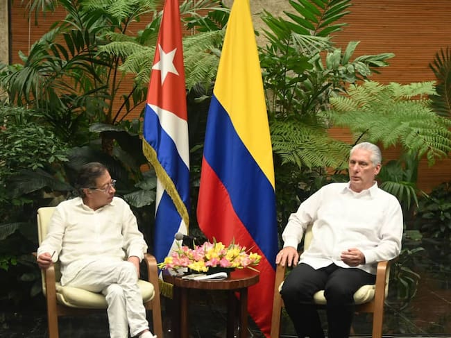 El presidente de la República de Cuba sostuvo conversaciones oficiales con su homólogo, el presidente de la República de Colombia. Cancillería de Cuba