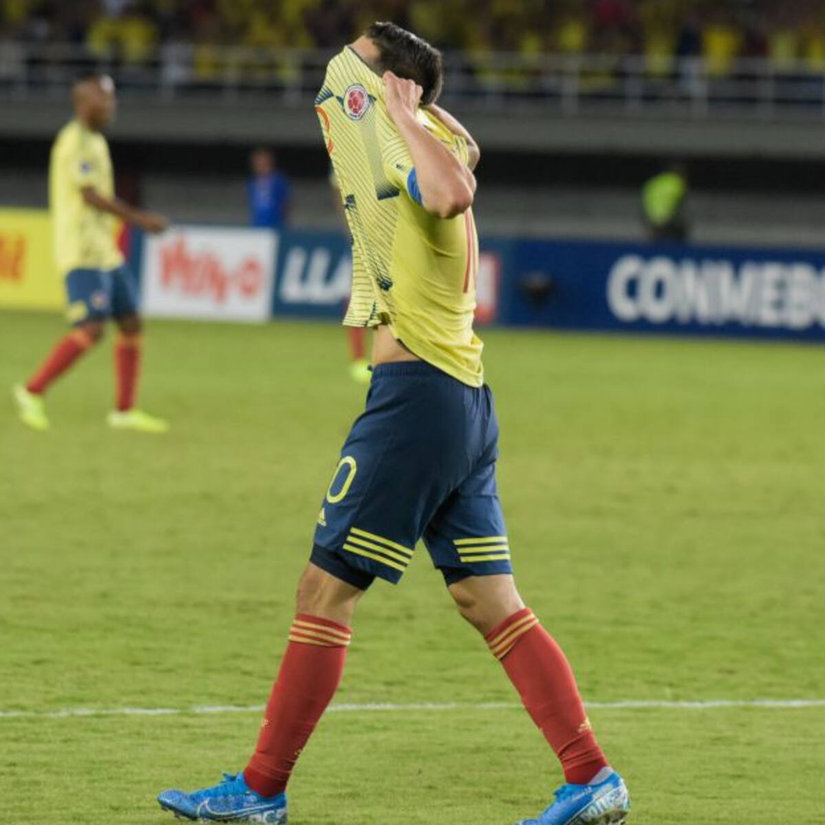 Esta acción obligó a Nicolas Benedetti a abandonar el partido con Colombia