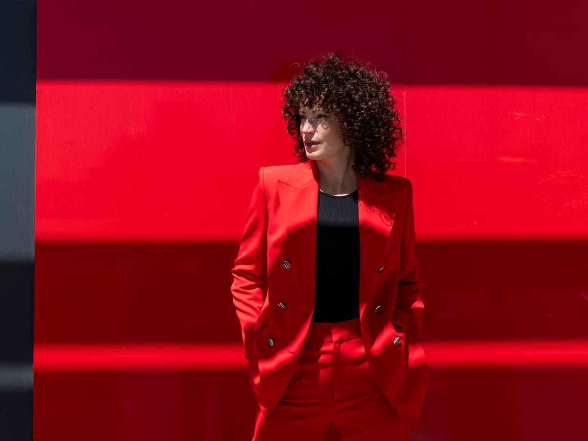 Vestirse de rojo: ¿Qué significa? Psicólogo explica