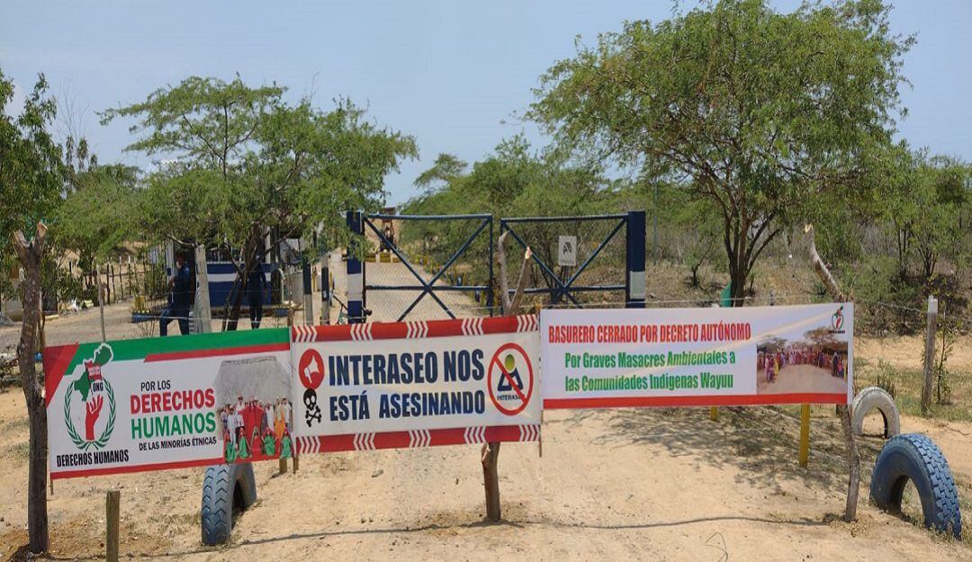 Protesta de los indígenas wayuu en el botadero de basuras de Riohacha.