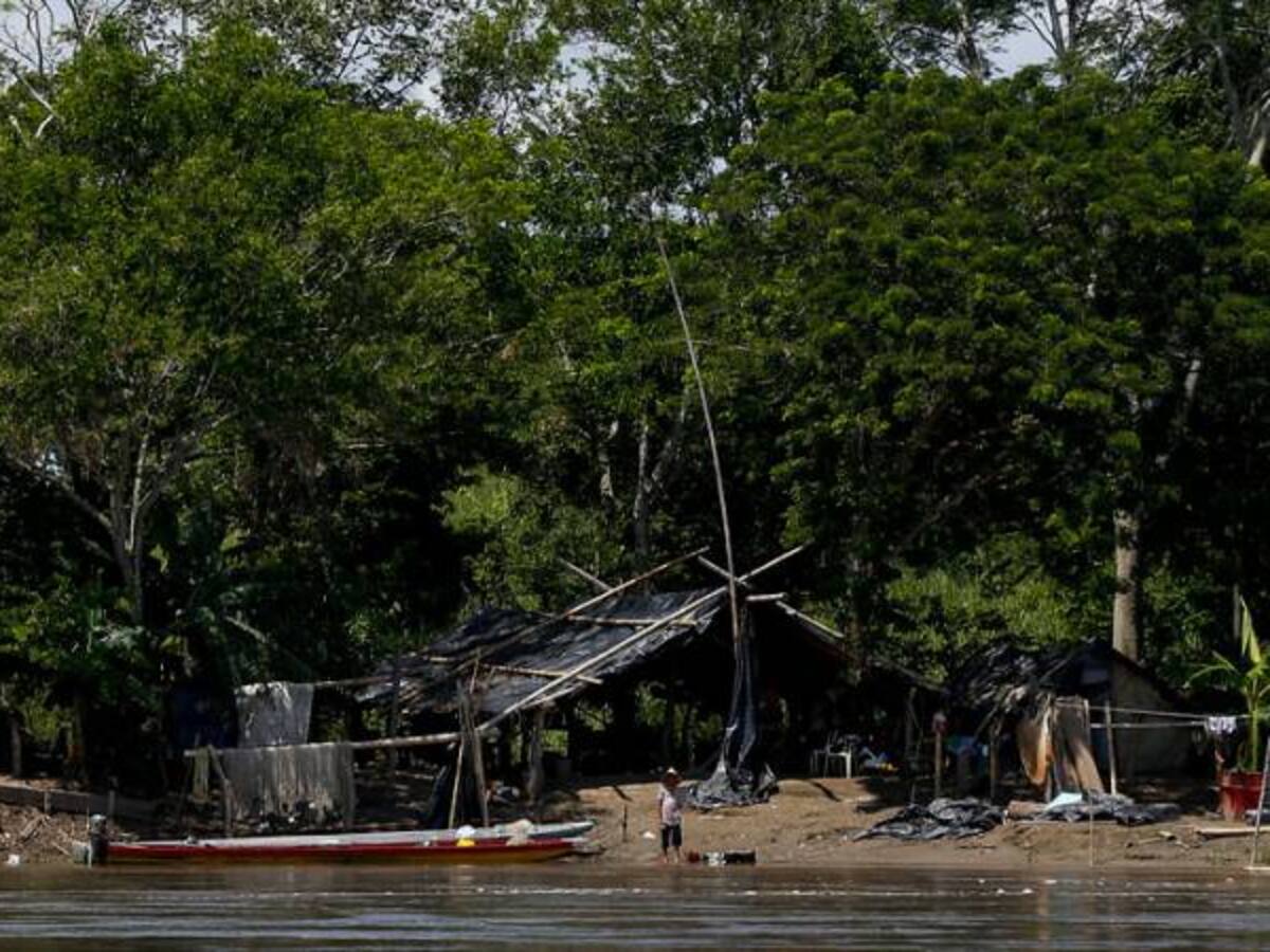 Familias cercanas al río Magdalena se niegan a evacuar pese a aumento de lluvias