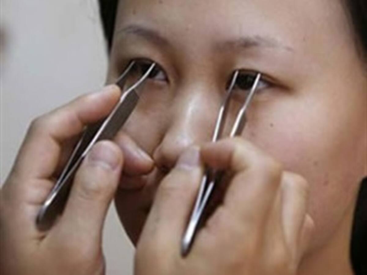 Mujer se operará para parecerse a la ex de su marido