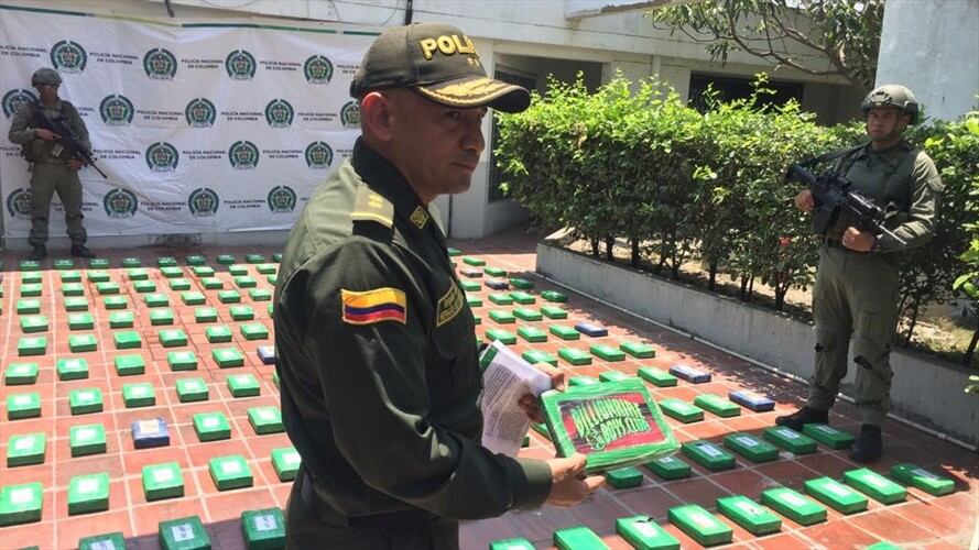 La droga incautada en el Puerto de Barranquilla era transportada en dos tractocamiones. Foto: Policía Antinarcóticos