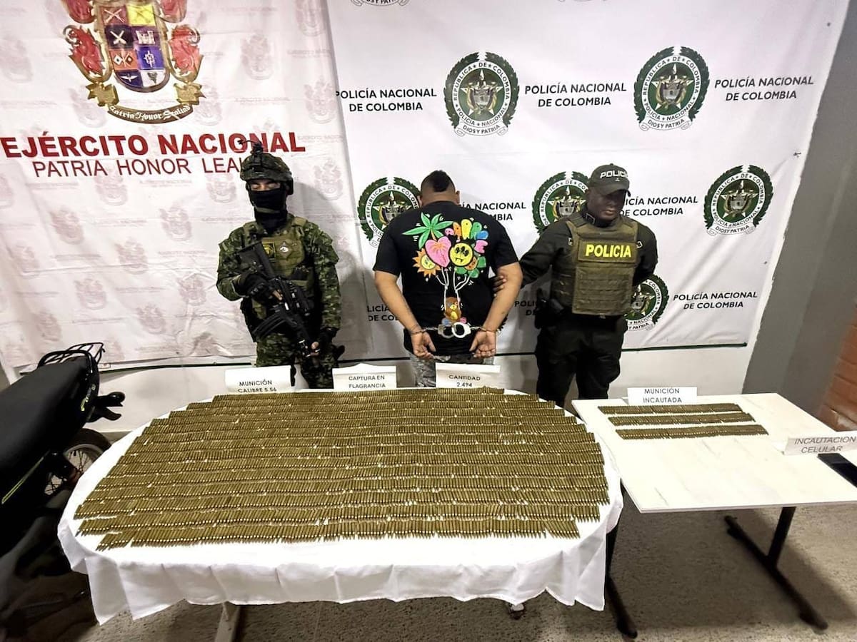 En Urabá le incautaron 2.500 balas de fusil al Clan del Golfo; se investiga si eran de la policía